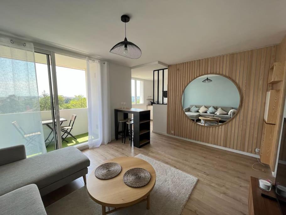 Le Calme - Design - Vue Panoramique Sur La Saone Lägenhet Caluire-et-Cuire Exteriör bild